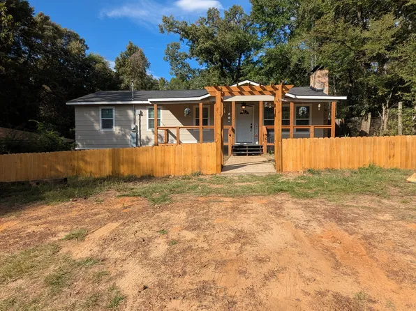 6834 Valley View Dr, Frankston, TX 75763