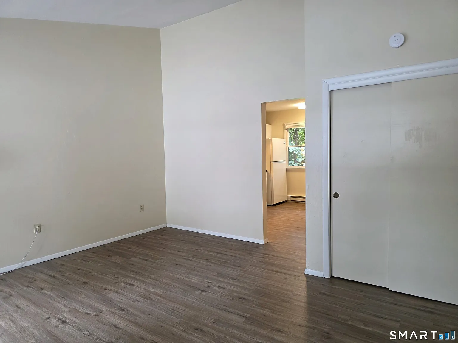 Studio, 1.0 bath, 400 sqft, $725 — Photo 4