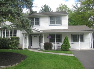 49 Rolfe Pl, Pearl River, NY 10965