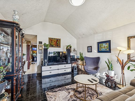 2nd image of 202 Briston Ct