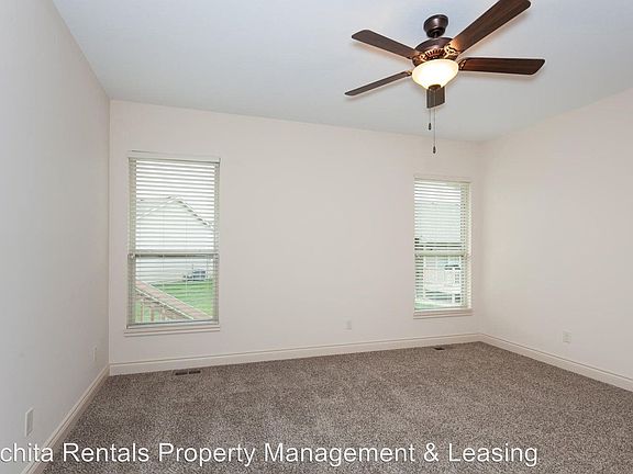 3rd image of 934 W Threewood Ct