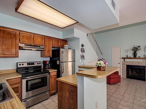 3rd image of 602 N May St Unit 56
