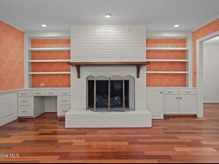 503 Scotland Ave — Photo 18