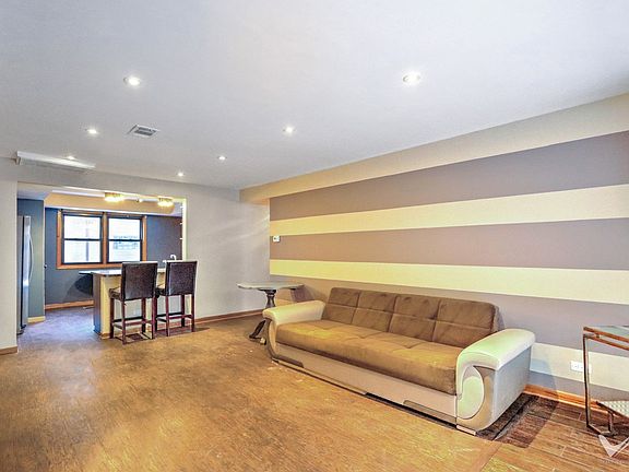 5th image of 4661 N Milwaukee Ave APT 1B