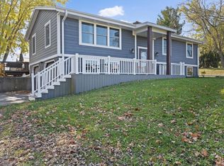 S47W24821 Lawnsdale ROAD, Waukesha, WI 53189
