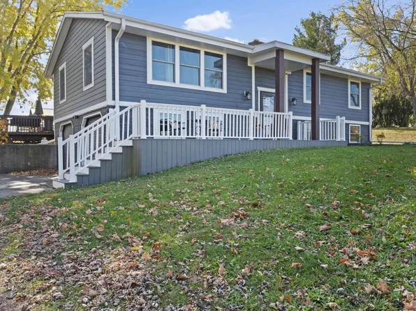 S47W24821 Lawnsdale ROAD, Waukesha, WI 53189