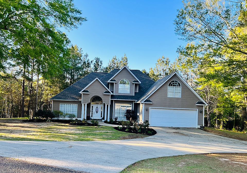 1st image of 305 Briarwood Dr