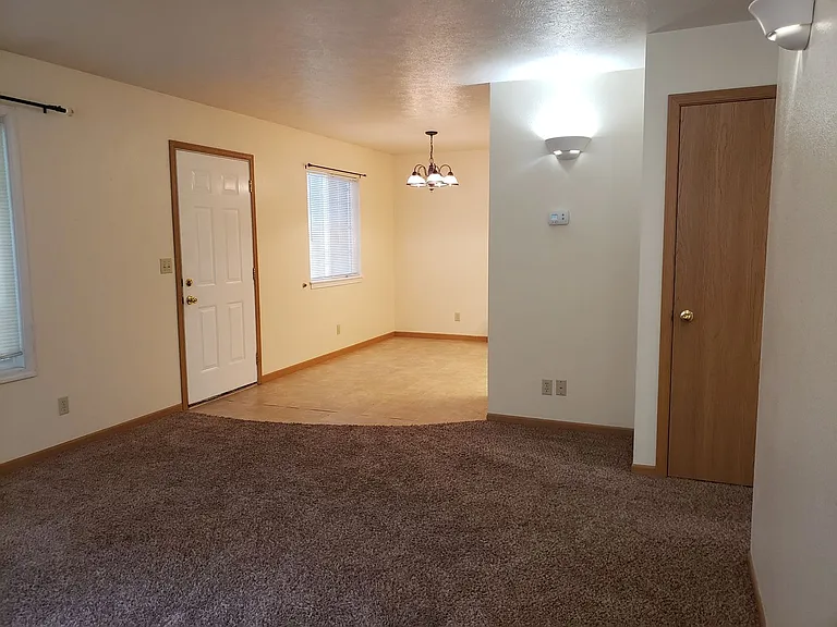 3011 Boulder Ave — Photo 3