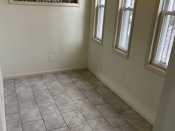 5th image of 5304 Spruce St Floor 1