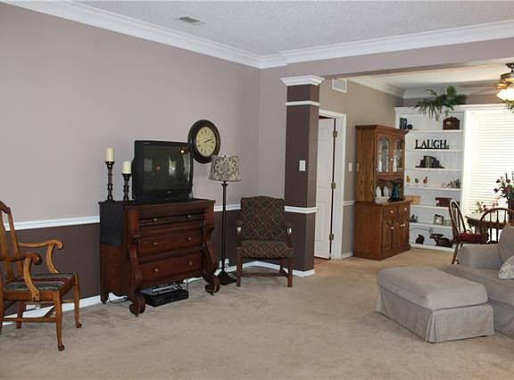 4th image of 3902 Brookfield Dr
