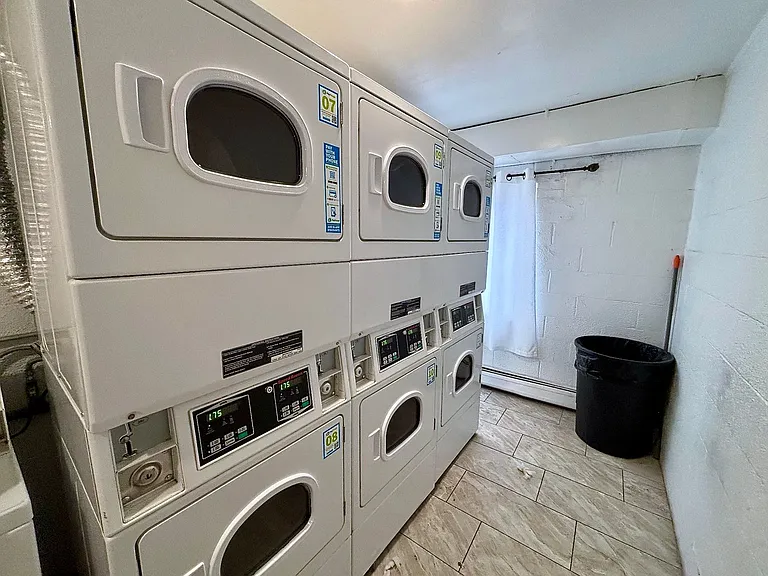 520 Rentals — Photo 17