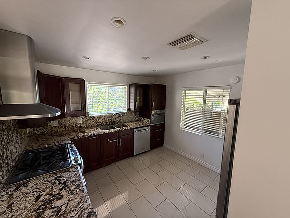 2nd image of 4623 Lowell Ave