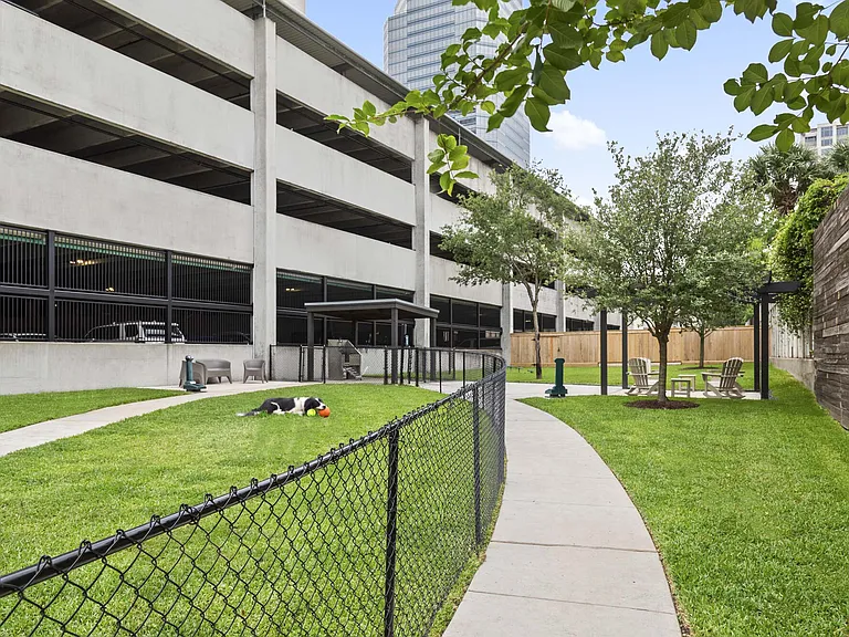 Camden Post Oak — Photo 38