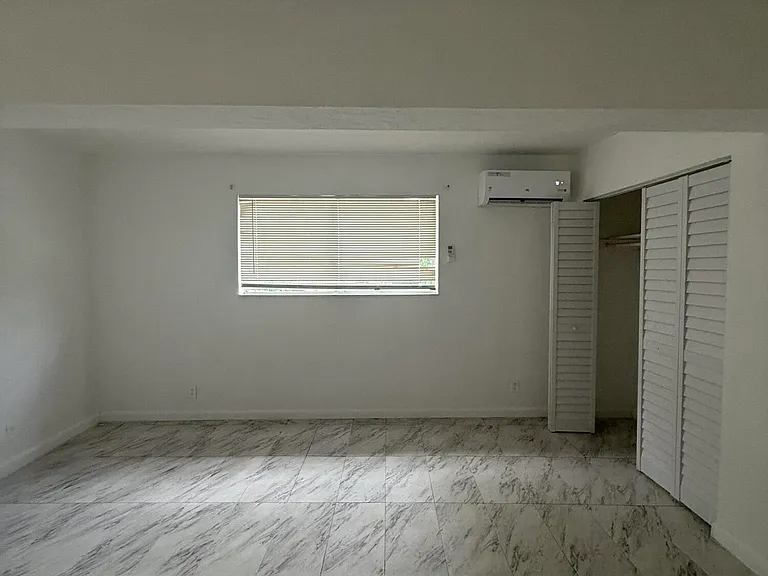 6315 SW 32nd St — Photo 8