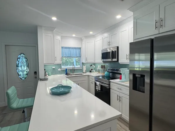 404 High Point Blvd N, Delray Beach, FL 33445