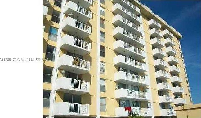 1st image of 2000 NE 135th St APT 507