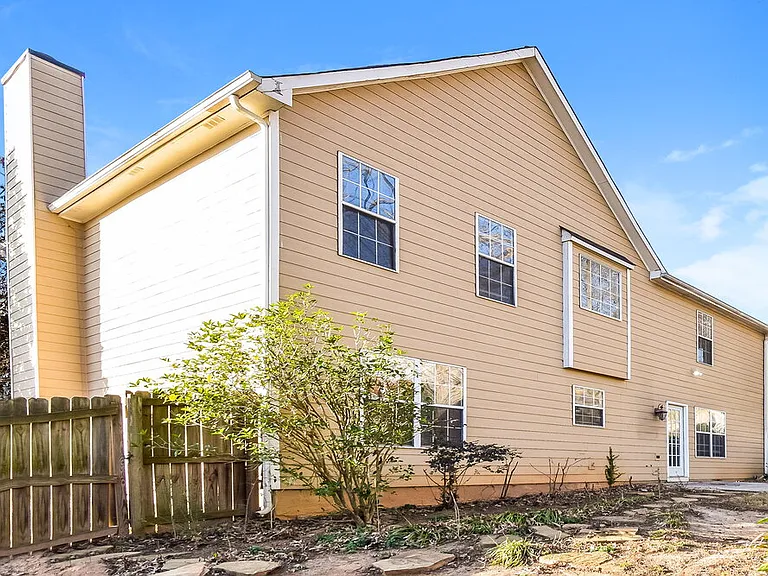 208 Chesapeake Ln — Photo 17