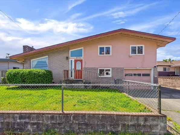 670 Eureka St, Eureka, CA 95503
