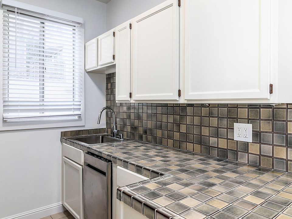 1st image of 1234 Jones St APT 4