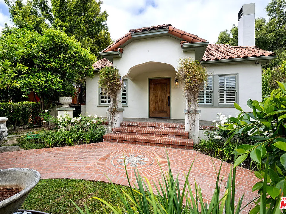 521 Westbourne Dr