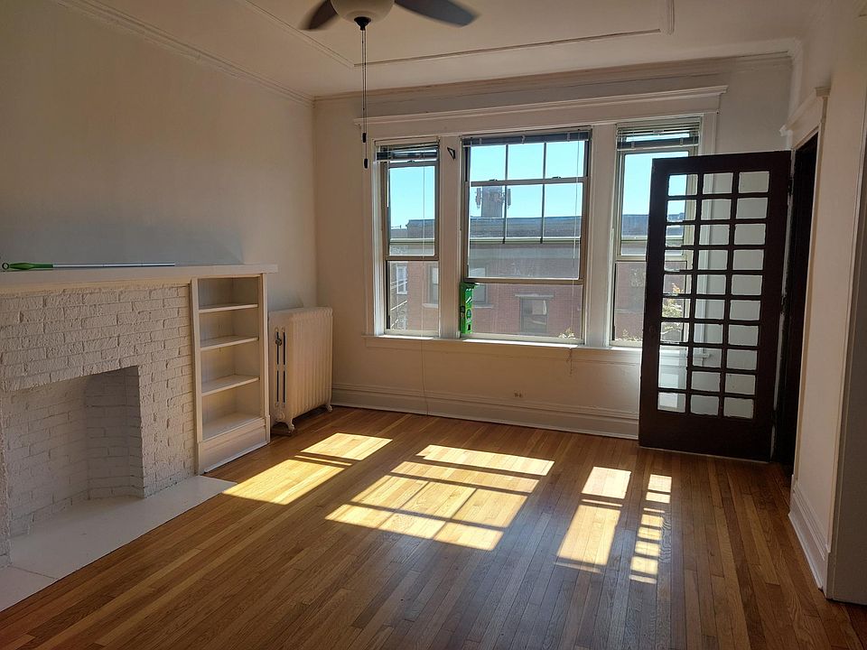 1st image of 1358 W Sunnyside Ave #3