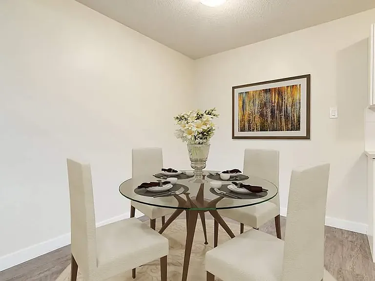 6211 48a Ave #104 — Photo 4