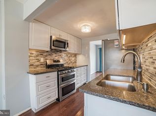 1908 Cambridge Dr, Crofton, MD 21114