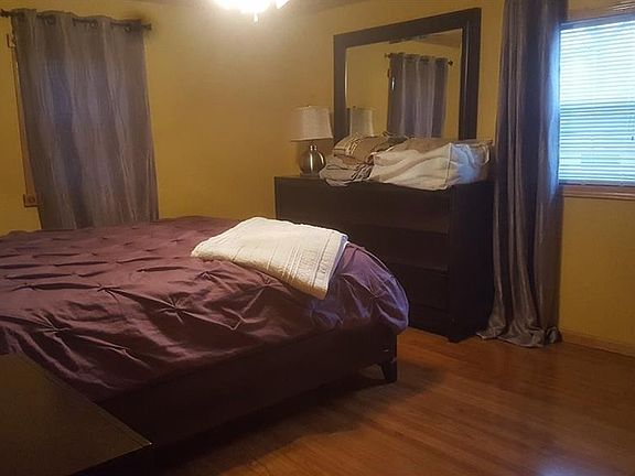 4th image of 606 W Montgomery St