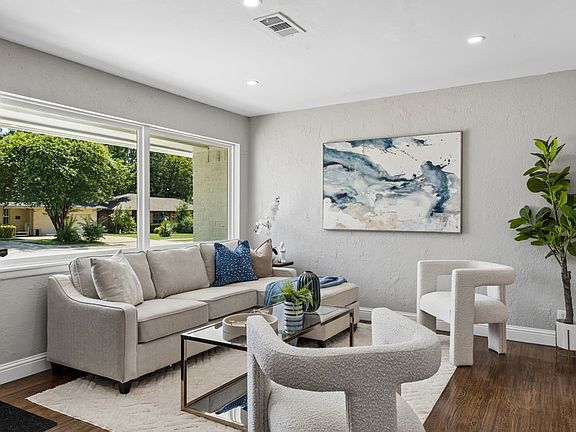 2nd image of 2637 Materhorn Dr