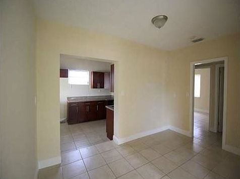 2nd image of 1614 NE 181st St