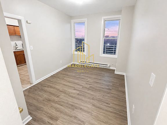 4th image of 37 Astor St #3RR