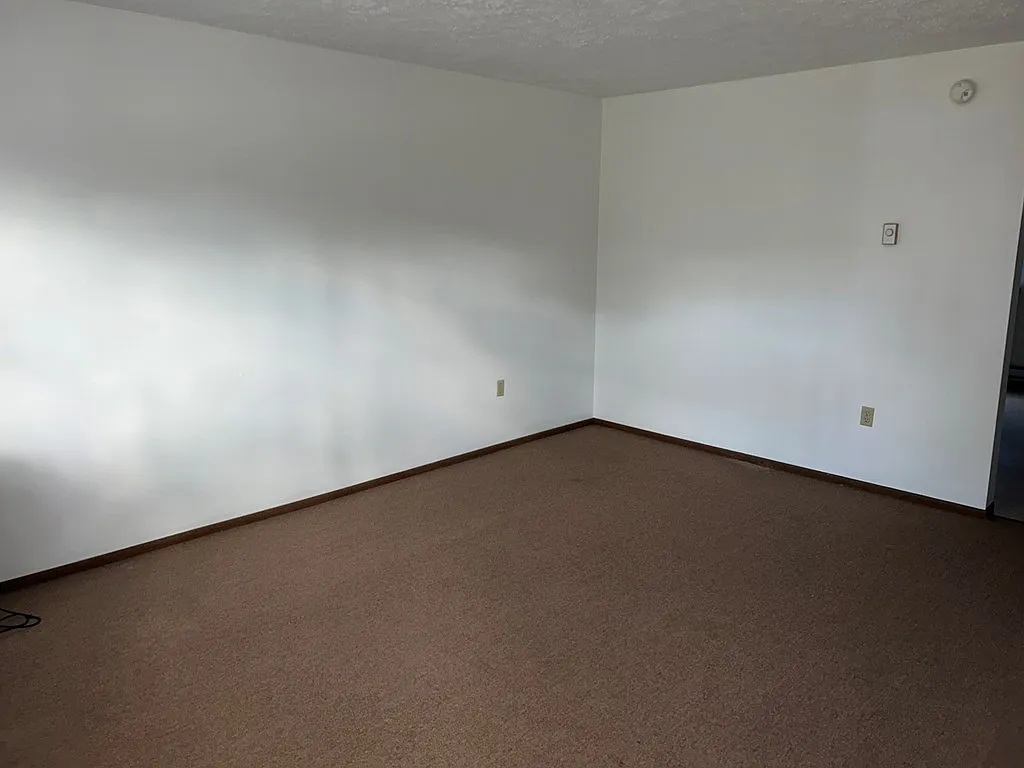 Building Photo - 231 Wilson Ave #F