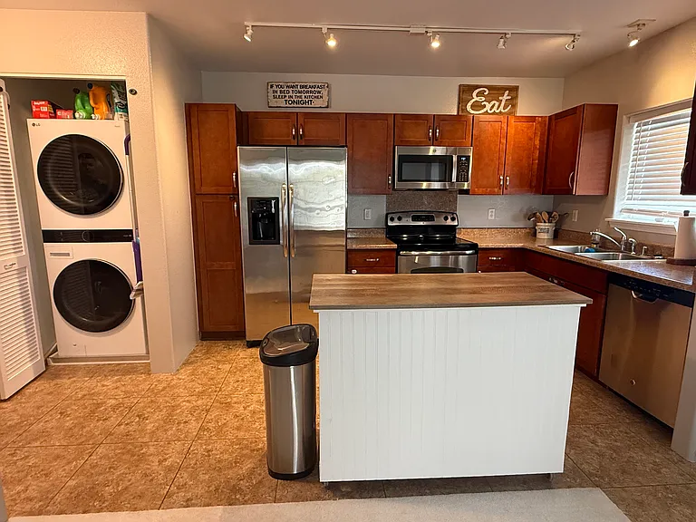 1122 Kukulu St #1604 — Photo 17
