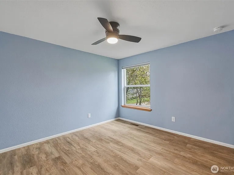 1386 Lahti Dr — Photo 18