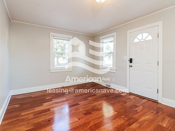 1294808_005_dining_room_5.jpg