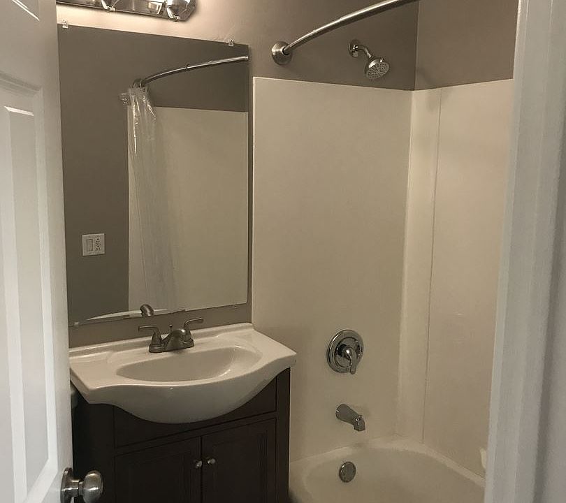 2nd image of 3018 Pillsbury Ave S APT 301