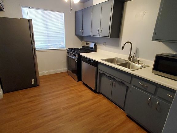 2nd image of 828 Pecan Ct #B