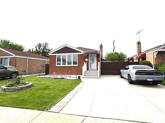 3rd image of 4100 W 81st St