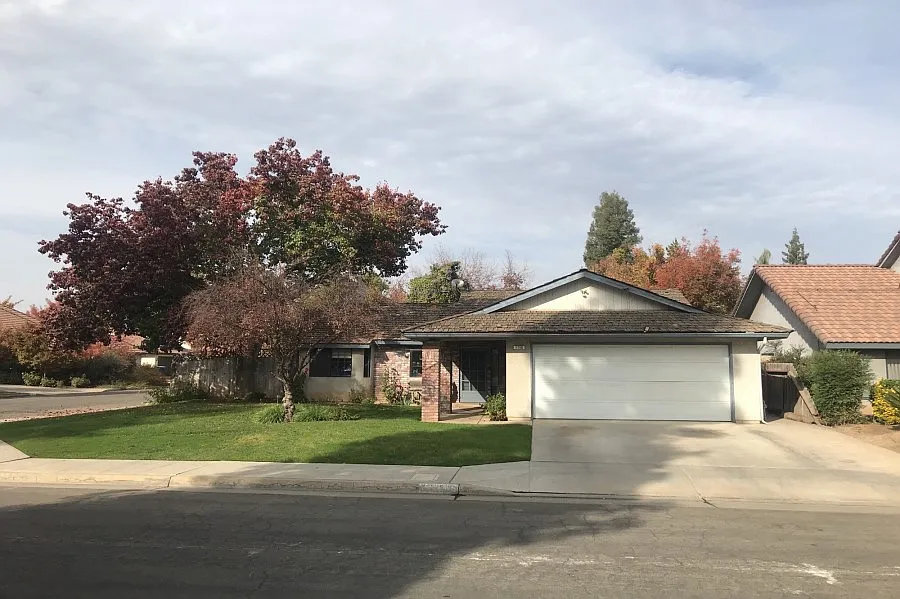 1750 E Brandon Ln photo 1