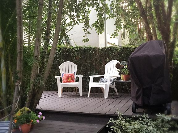 3rd image of 2916 W Gandy Blvd Unit A