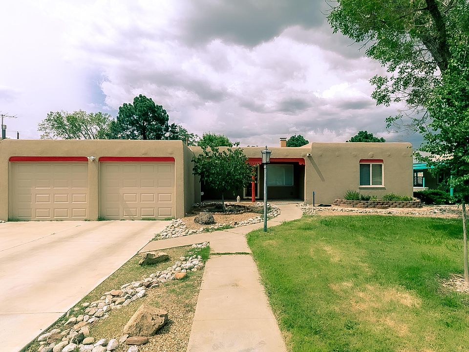 1st image of 3425 Calle Del Sol NE
