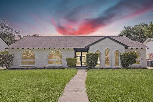 2823 Stetson Ln Photo 1