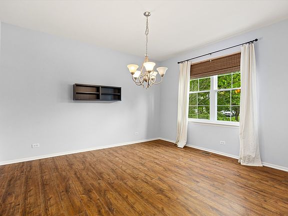 5th image of 739 Bonaventure Dr