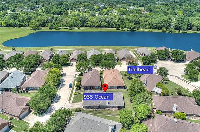 1st image of 935 Ocean Dr