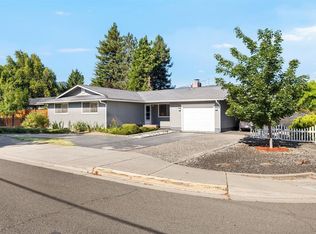 103 West St, Talent, OR 97540