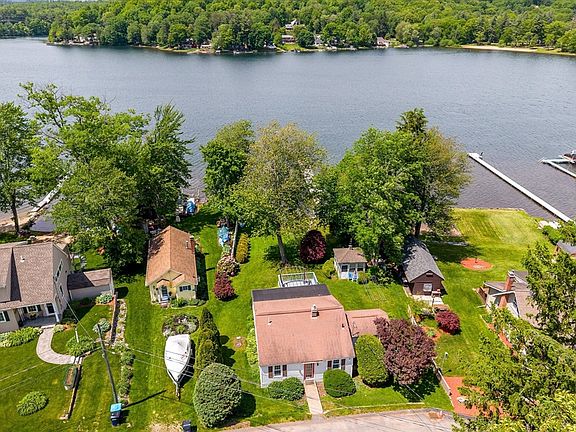 2nd image of 51 Lake Shore Dr