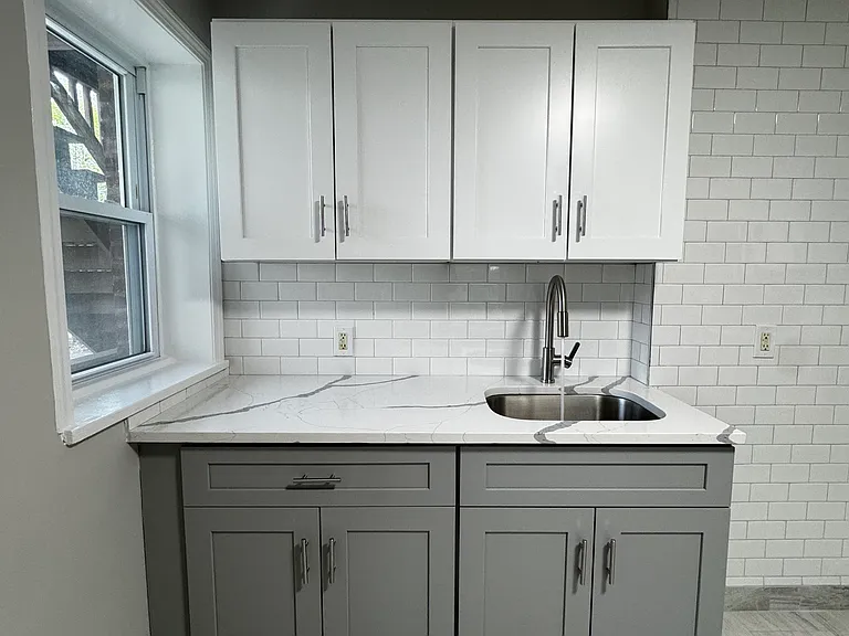 45-51 Cowles St #45 — Photo 6
