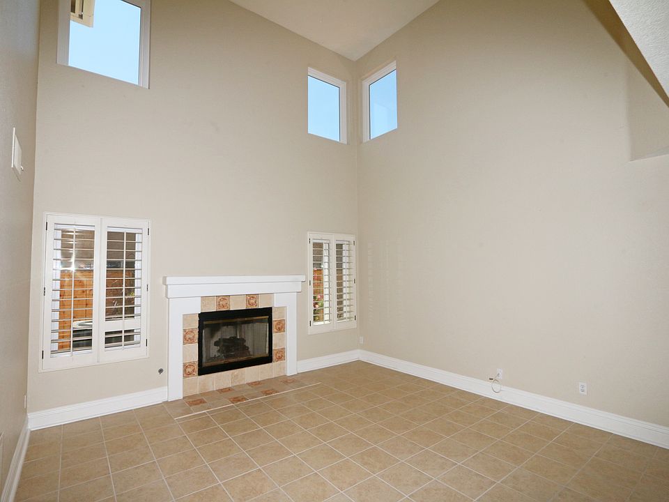 1st image of 2091 Oakcreek Ct