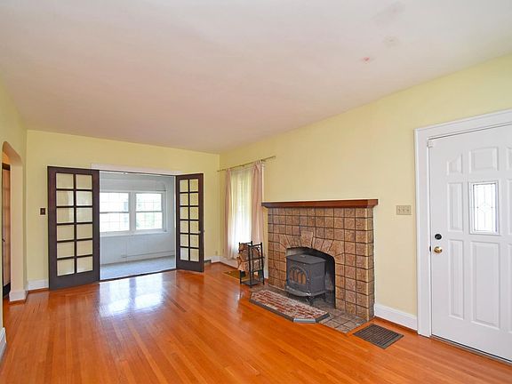 3rd image of 4708 N Edgewood Ave