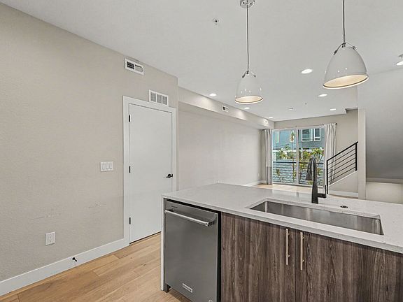 3rd image of 2828 W 25th Ave Unit 9